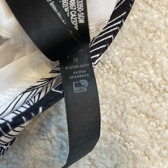 Victoria’s Secret On Point Sports Bra - Medium - Picture 5 of 5